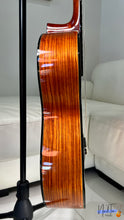 Load image into Gallery viewer, Kazuo Yairi YC-60 Classical Guitar (July 2007)