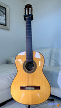Load image into Gallery viewer, Yamaha GC-5M Premium Classical Guitar made in Handmade in Japan in 1975