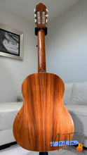 Load image into Gallery viewer, Giannini GWNE20 Classical Guitar Made in Brazil (1993)