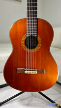 Load image into Gallery viewer, Yamaha GD-10C (1975) – Grand Concert Classical Guitar