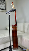 Load image into Gallery viewer, Yamaha GD-10C (1975) – Grand Concert Classical Guitar