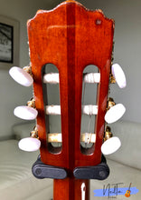 Load image into Gallery viewer, Zen-On Classical Guitar Model No. 85 (1966)