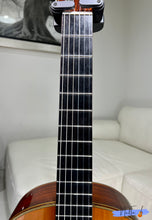 Load image into Gallery viewer, Yamaha C-300 (1970) Classical Guitar