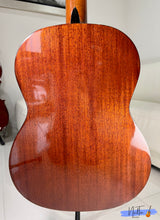 Load image into Gallery viewer, Morris No.10 (1971) Handmade Classical Guitar