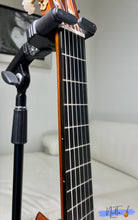 Load image into Gallery viewer, Yamaha C-300 (1970) Classical Guitar