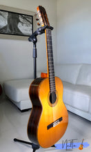 Load image into Gallery viewer, Ryoji Matsuoka M50 Handmade Classical Guitar (1981)