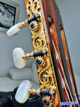 Load image into Gallery viewer, Fernandes GC-20 Grand Concert Classical Guitar