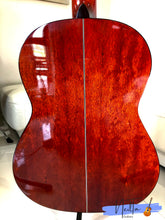 Load image into Gallery viewer, MORRIS C-11 CLASSICAL GUITAR