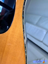 Load image into Gallery viewer, Morris W645 Dreadnaught Guitar