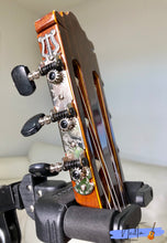 Load image into Gallery viewer, Hashimoto C30 Handmade Classical Guitar (1979)