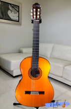 Load image into Gallery viewer, Kawai G-180 Hand Made Classical Guitar