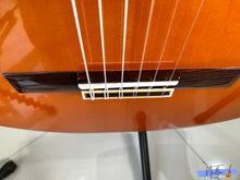 Load image into Gallery viewer, Kawai G-180 Hand Made Classical Guitar