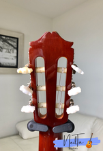 Load image into Gallery viewer, MORRIS G-201 CLASSICAL GUITAR (1974)