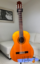 Load image into Gallery viewer, MORRIS M-15 CLASSICAL GUITAR 1970