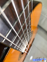 Load image into Gallery viewer, Morris M-25 Classsical Guitar 1978
