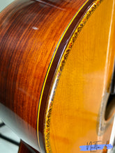Load image into Gallery viewer, Morris M-25 Classsical Guitar 1978