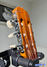 Load image into Gallery viewer, Ryoji Matsuoka M25 (1977) Classical Guitar