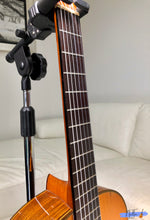 Load image into Gallery viewer, Ryoji Matsuoka M30 Handmade Classical Guitar (1983)