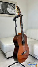 Load image into Gallery viewer, Ryoji Matsuoka No.1 (1963) Hand-made Concert Classical Guitar
