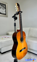 Load image into Gallery viewer, Takamine No.30-3 Short Scale Classical Guitar