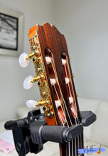 Load image into Gallery viewer, Takamine No.30-3 Short Scale Classical Guitar