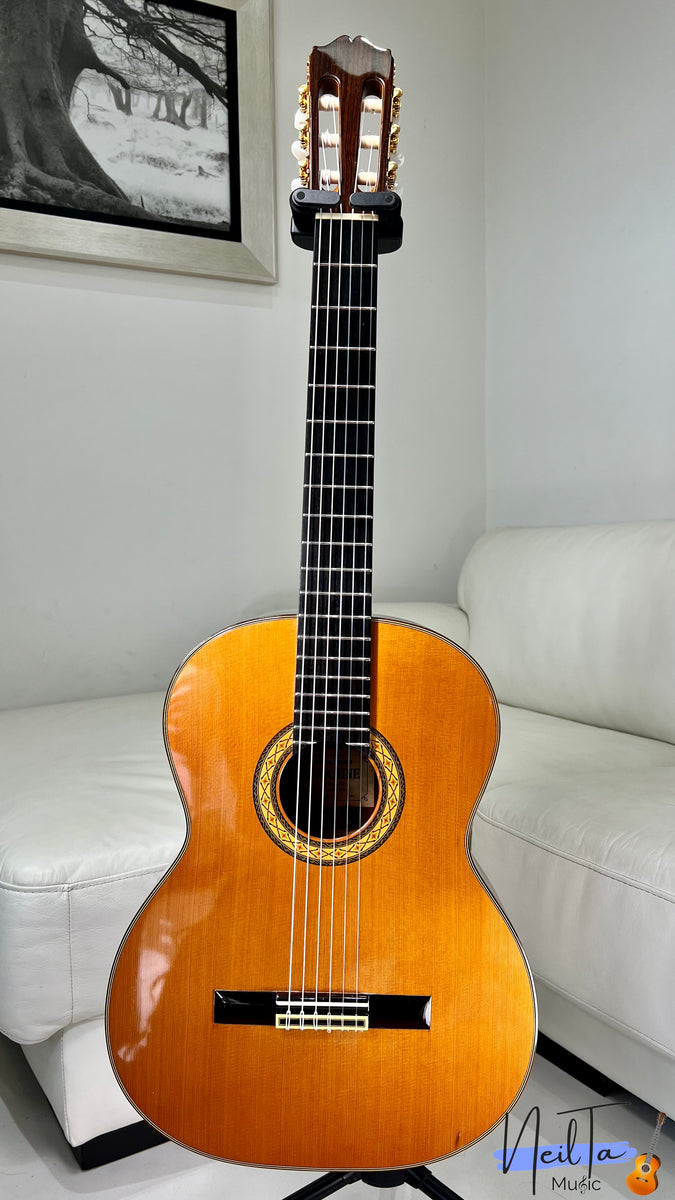 TakamineNo.6ClassicalGuitar-