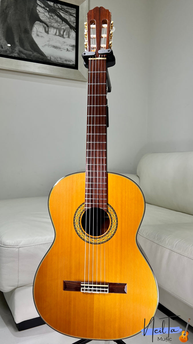 TAKAMINE NO.7 CLASSICAL GUITAR (2001)