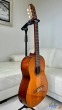 Load image into Gallery viewer, Yamaha C-325 Custom Electric Classical Guitar 1979