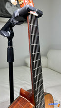 Load image into Gallery viewer, Yamaha C-330S Custom Calssical Guitar 1977