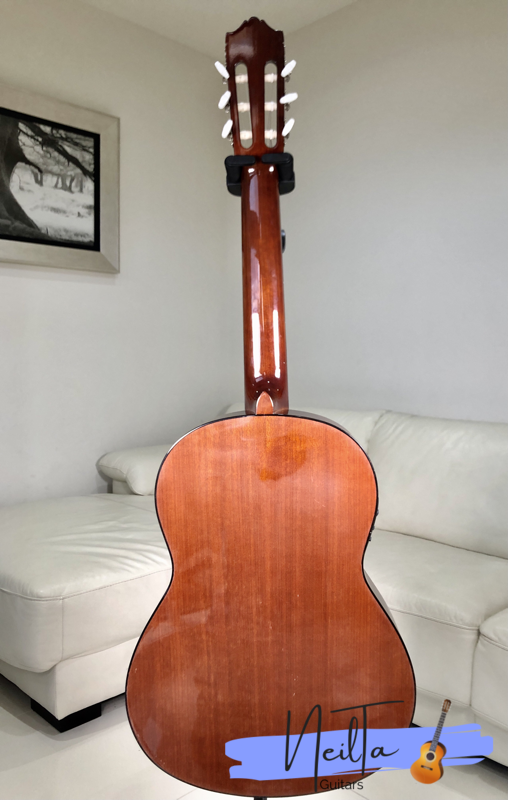 Yamaha cg 120a classical guitar deals