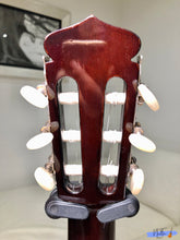 Load image into Gallery viewer, Yamaha G-80 Custom Classical Guitar (1968) with Fishman Sonitone preamp pickup system