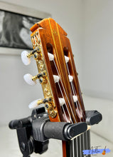 Load image into Gallery viewer, Yamaha GC-5M 1977 Concert Classical Guitar