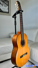 Load image into Gallery viewer, Yukinobu Chai No.6 (1993) Handmade Classical Guitar