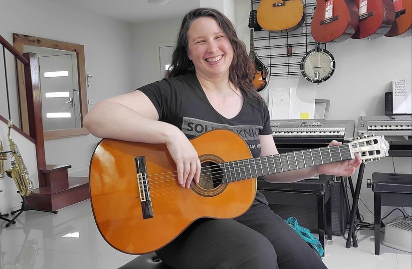 Happy Lara from Sydney with a Yamaha G-245 Classical Guitar. Thanks Lara for your support. Wish you many wonderful moments with this beloved guitar.