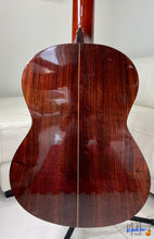 Load image into Gallery viewer, Shinano No.53 Classical Guitar from Mid 1960s
