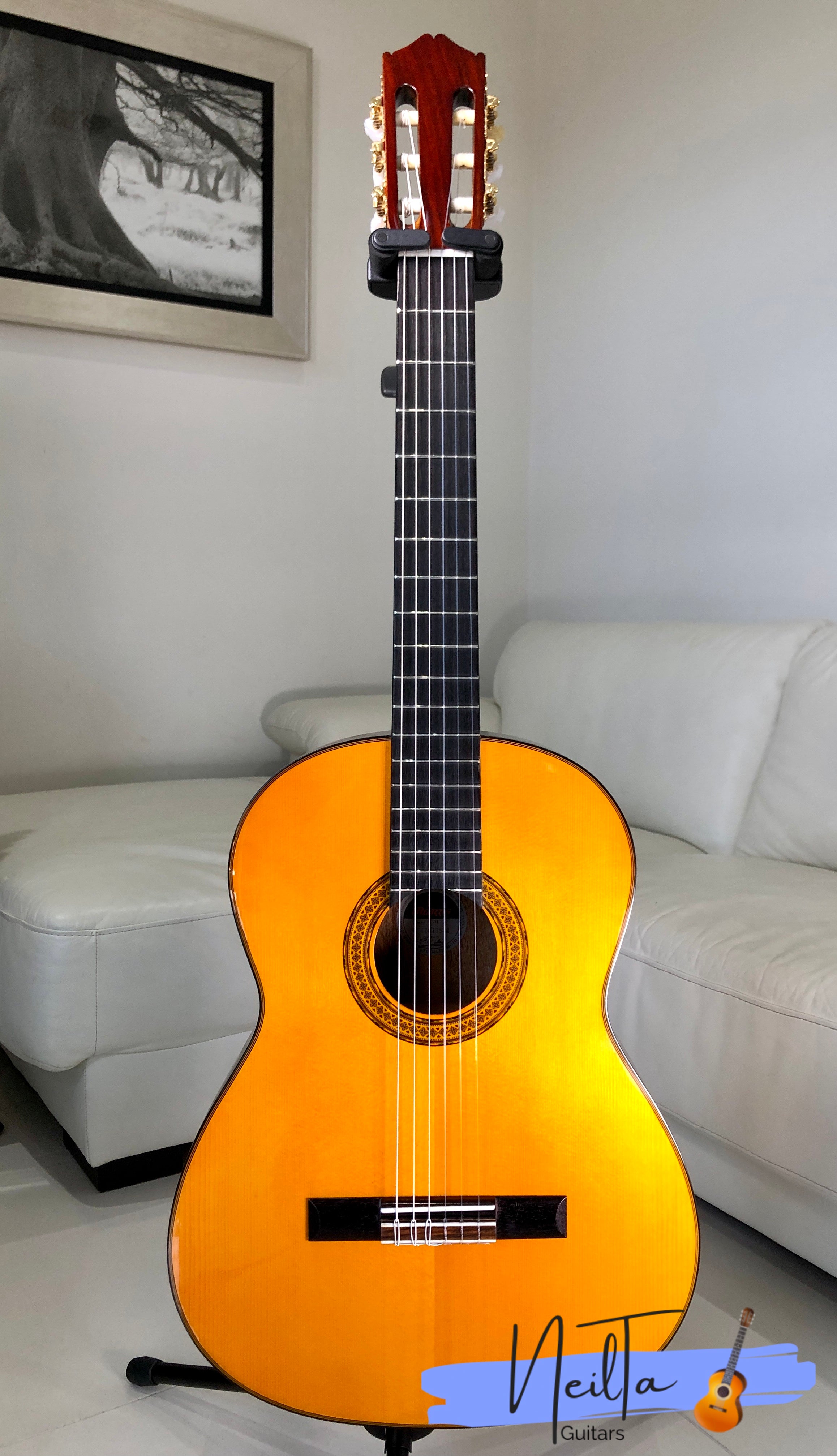 MORRIS C-11 CLASSICAL GUITAR – Neil Ta Music