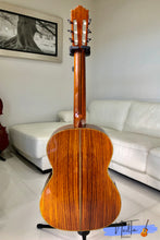 Load image into Gallery viewer, Hashimoto C30 Handmade Classical Guitar (1979)
