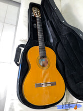 Load image into Gallery viewer, Shinano SC-25 Handmade Concert Classical Guitar
