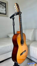 Load image into Gallery viewer, RYOJI MATSUOKA M20 (1983) CLASSICAL GUITAR
