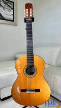 Load image into Gallery viewer, Ryoji Matsuoka M30 (1980) Classical Guitar
