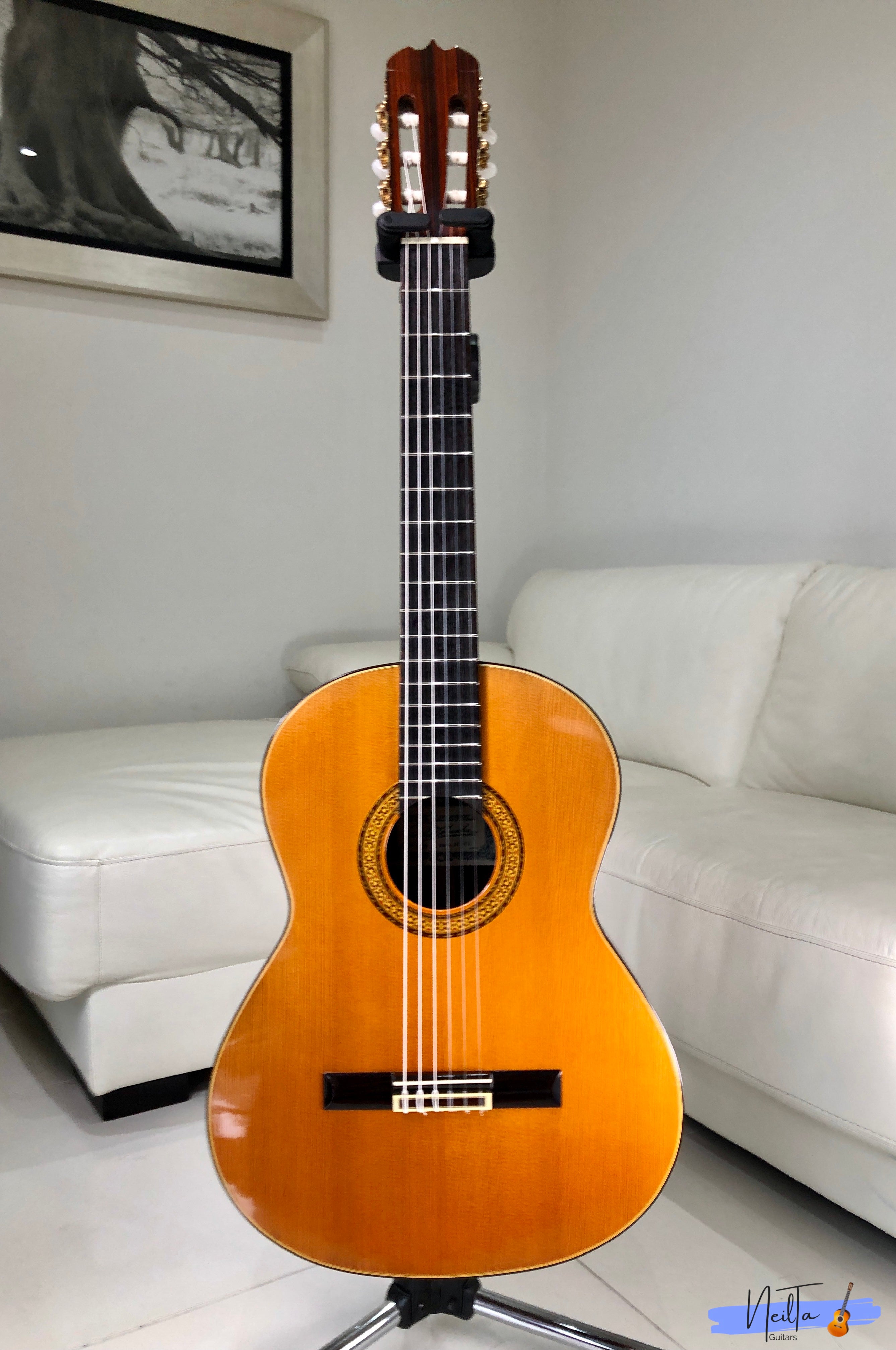 Ryoji Matsuoka M30 Handmade Classical Guitar (1986) – Neil Ta Music