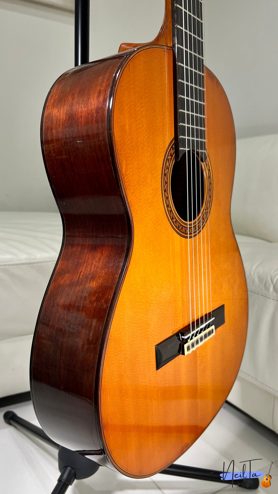 Yamaha C-250A Classical Guitar Enhanced (1973) – Neil Ta Music