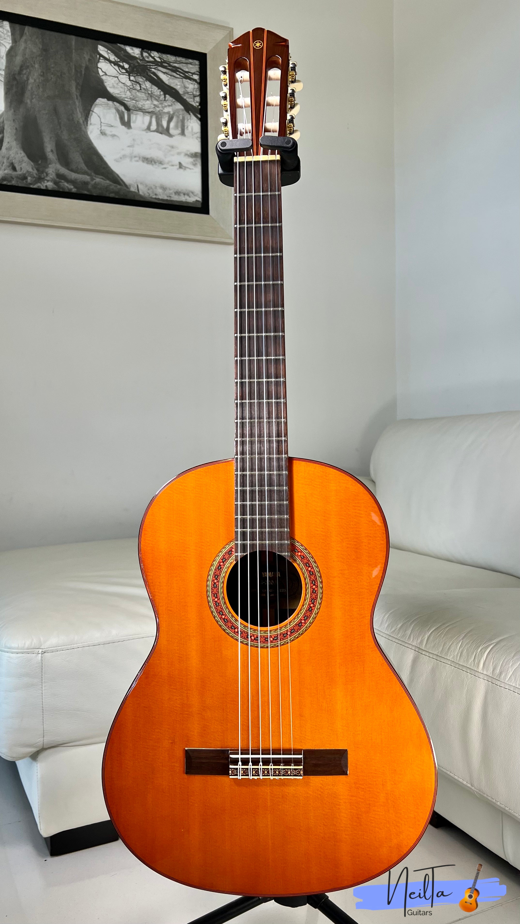 Yamaha G-220A (1973) Classical Guitar